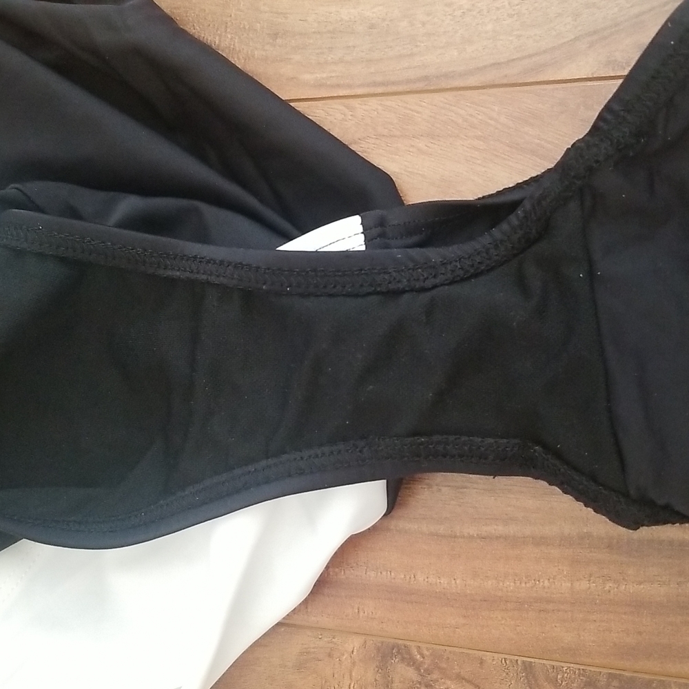 Dippin' Daisy's Bathing Suit Size 8 - Picture 4 of 4